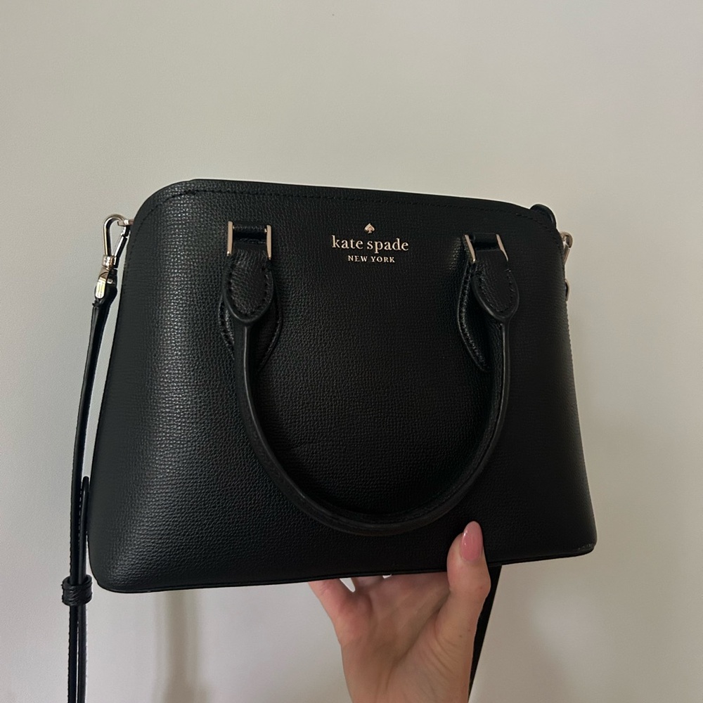 Kate Spade leather Crossbody or Hand Purse used 5 times, in great condition.